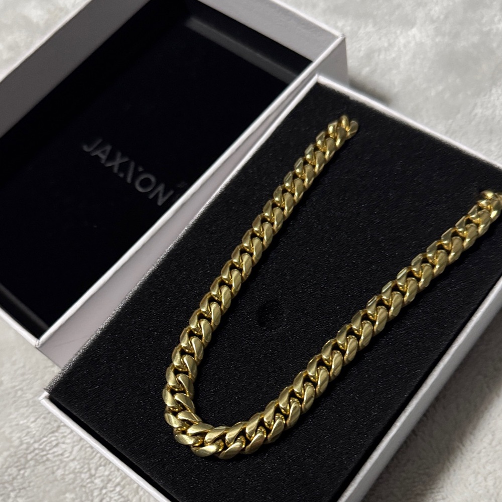 Never worn JAXXON Gold Men's 10mm Cuban Chain Necklace - 22”